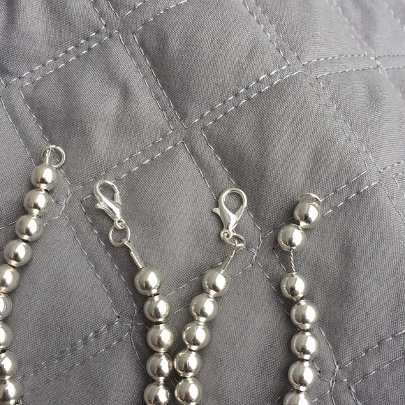 Silver Beaded Necklace Set - Picture 4 of 4